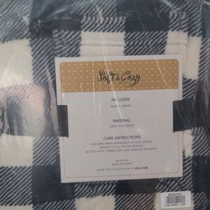 Black and White Checkered Angel Wrap